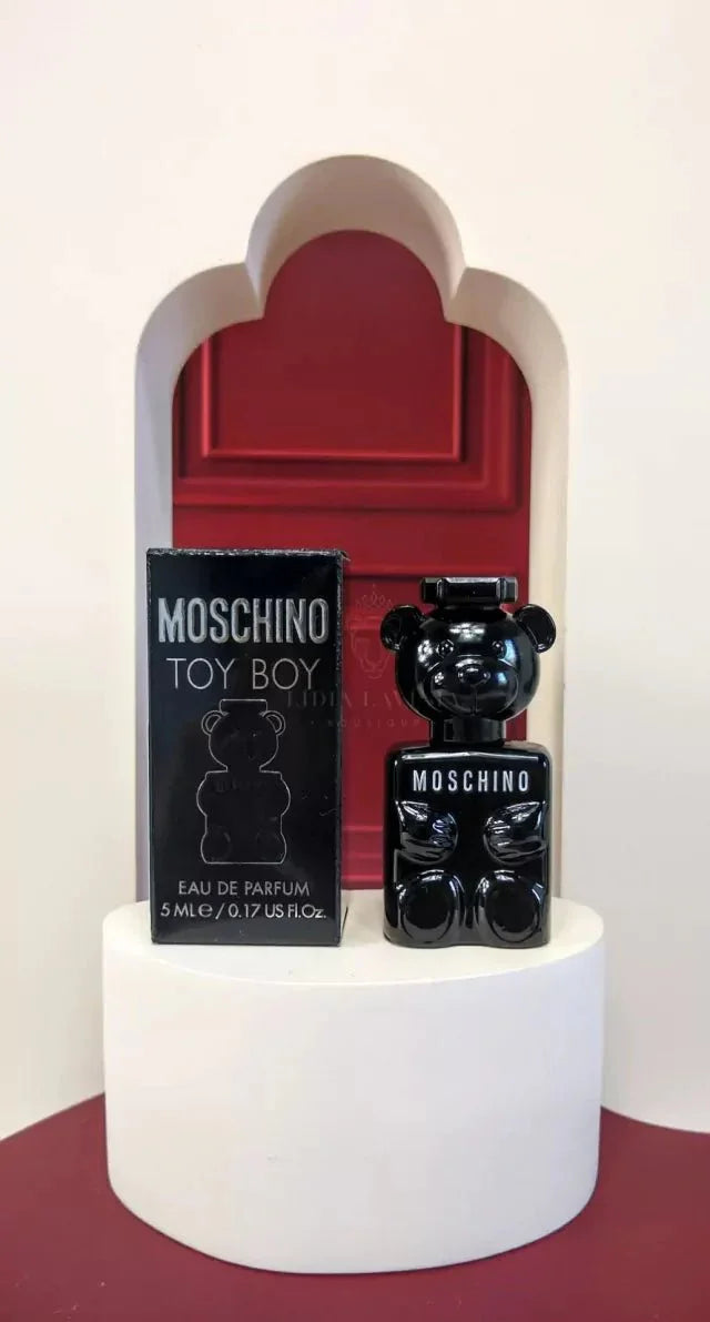 Miniatura Perfume Original Moschino Toy Boy Eau de Parfum 5 ml - Almah Importados